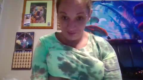 momx4 online show from April 5, 3:36 am