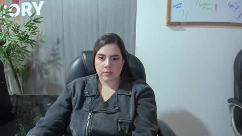 Snapshot of mona28__ chatting on September 21, 11:25 am Mona online show from September 21, 11:25 am