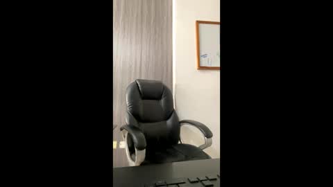 Snapshot of mona28__ chatting on September 24, 11:50 am Mona online show from September 24, 11:50 am