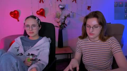 Mona  online show from April 8, 8:12 pm