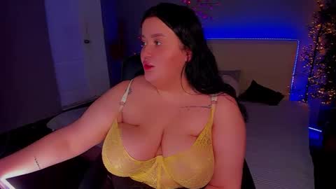 Monica online show from November 25, 1:21 pm