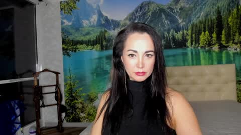 monica_weisss online show from January 16, 12:45 am