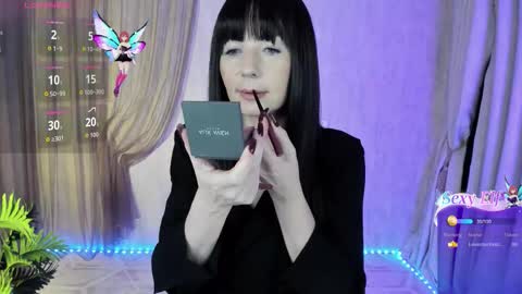 Monica online show from December 17, 11:39 am