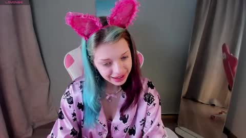 Monika online show from March 25, 5:09 pm