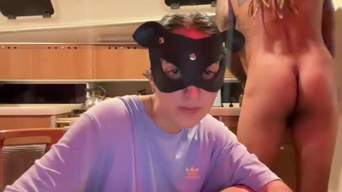 Monk and Mia online show from October 17, 4:27 am