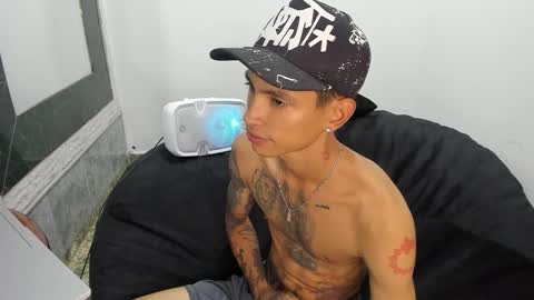 monkeyd_66 online show from January 22, 9:43 pm