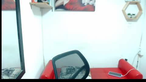 monserrat_diva online show from May 19, 9:22 pm