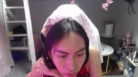 ELYSE A SIMPLE GIRL online show from November 30, 2:57 pm