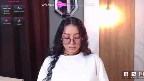 moon_and_fire_ online show from March 18, 6:52 am