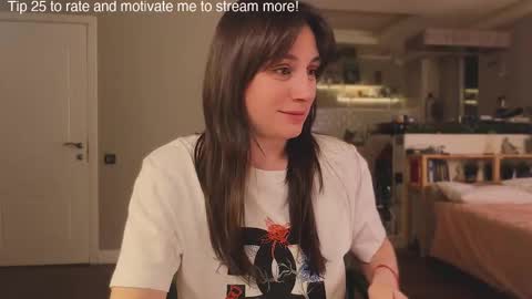 Luna  online show from February 16, 8:51 pm