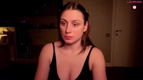 Luna  online show from November 11, 9:50 pm