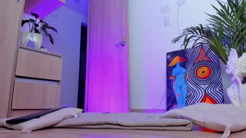 MOON online show from June 5, 10:59 pm