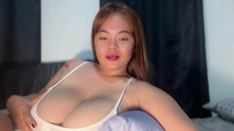 moona_luna21 online show from April 1, 4:26 pm