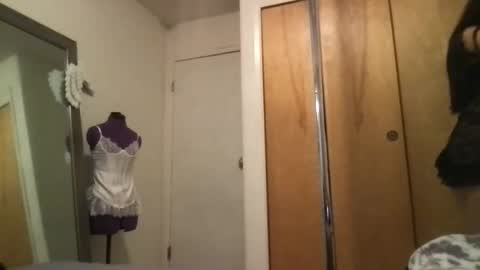 moonbabey online show from February 1, 12:08 am