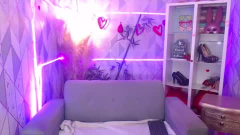 Charlotte online show from November 13, 7:49 pm