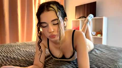 moonfaairy online show from July 27, 11:02 pm