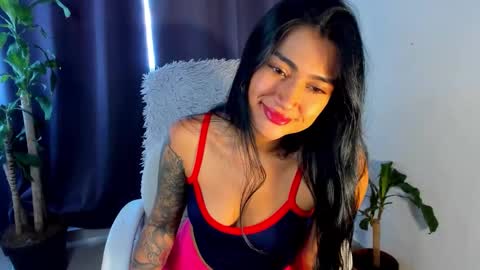 moonie_baddie31 online show from October 6, 6:37 pm