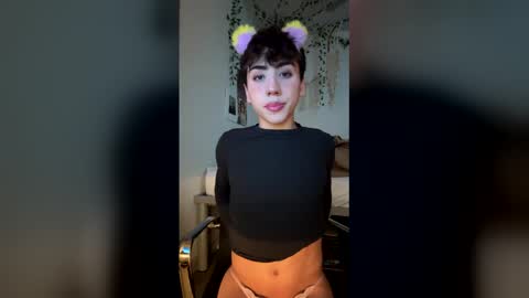 moonkitty11 online show from May 13, 10:36 am