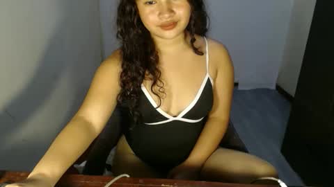 moon online show from March 7, 5:35 pm