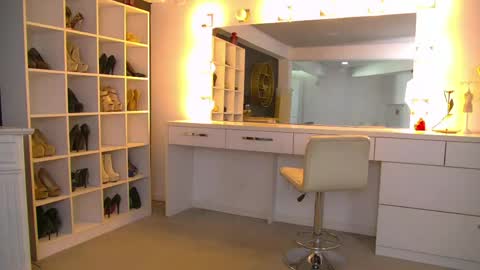 moonligt_iris online show from June 5, 6:52 am
