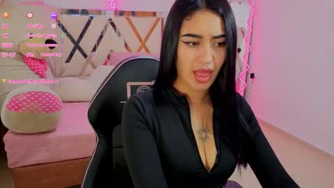 Snapshot of moonshine_tay chatting on September 17, 7:50 pm Moon  online show from September 17, 7:50 pm