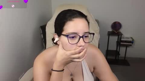 Moon Woman online show from February 16, 8:01 am