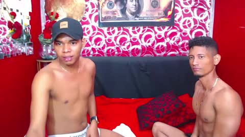 Snapshot of morenoblack23cm chatting on October 2, 2:16 pm duohot23 online show from October 2, 2:16 pm