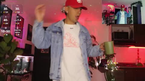 Snapshot of morgan_hiller chatting on March 3, 12:59 am online show from March 3, 12:59 am