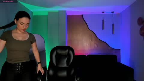 Morgan Hicks online show from June 3, 11:02 am