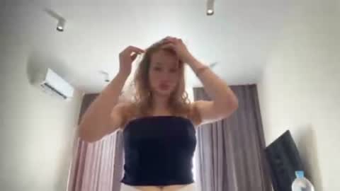 Christina online show from August 9, 2:00 pm