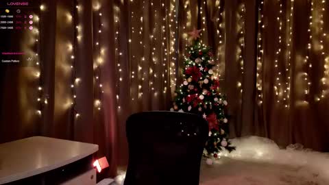 morvelyn online show from December 15, 1:40 pm