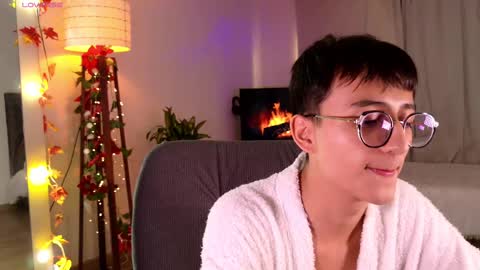 Mr Evans online show from February 24, 3:53 pm