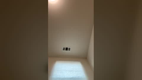 Hunter online show from February 20, 1:27 am