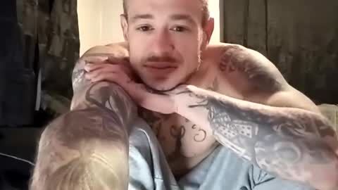 whateveryouwant online show from December 24, 9:28 am