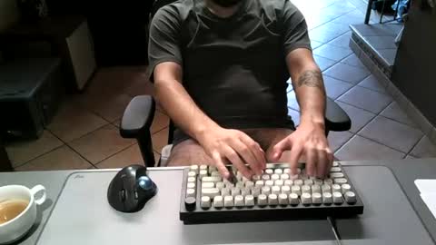 mr_kaa online show from July 2, 11:59 am