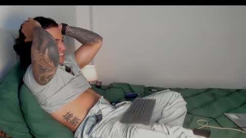 mr_maximo online show from April 13, 5:11 am