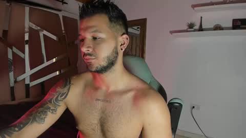 Snapshot of mr_mikee_ chatting on March 5, 3:08 am MIKEE online show from March 5, 3:08 am