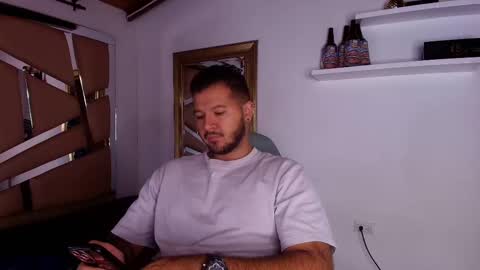 Snapshot of mr_mikee_ chatting on October 7, 3:02 am MIKEE online show from October 7, 3:02 am