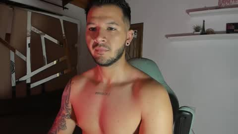 Snapshot of mr_mikee_ chatting on March 8, 3:06 am MIKEE online show from March 8, 3:06 am