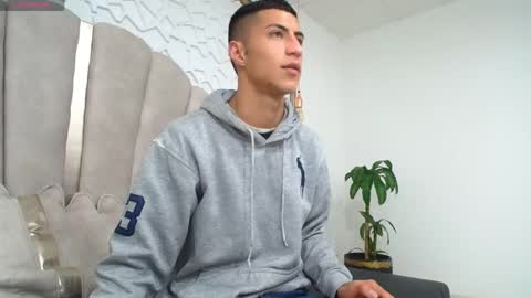 Mr Porn  online show from April 4, 4:03 pm