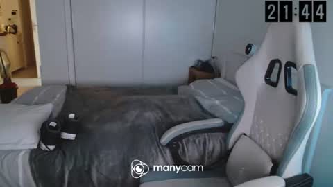 mrdr000 online show from April 2, 7:43 pm