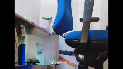 MrJohnsen1975 online show from May 16, 10:36 am
