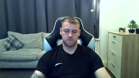 mrengland86566 online show from February 12, 10:35 pm