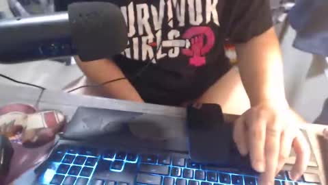 mrfvckyobitch online show from November 9, 8:55 pm