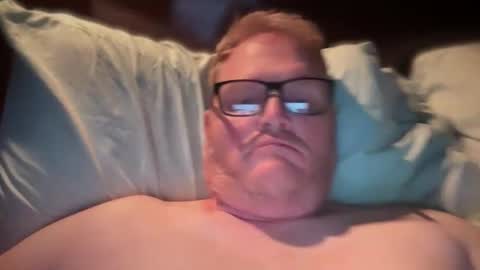 Snapshot of mrjohnny6464 chatting on May 17, 4:11 am mrjohnny6464 online show from May 17, 4:11 am