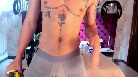 mrjustin_ online show from November 30, 9:44 pm