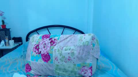 mrladybunnycock online show from April 17, 2:03 am