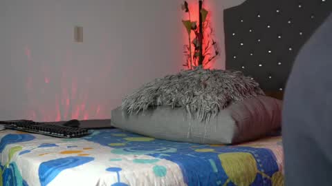 Luis    Instagram   online show from March 20, 5:40 pm