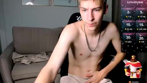 Adam online show from October 25, 9:19 am