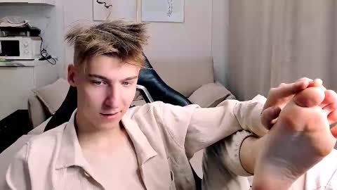 Adam online show from November 20, 2:36 pm